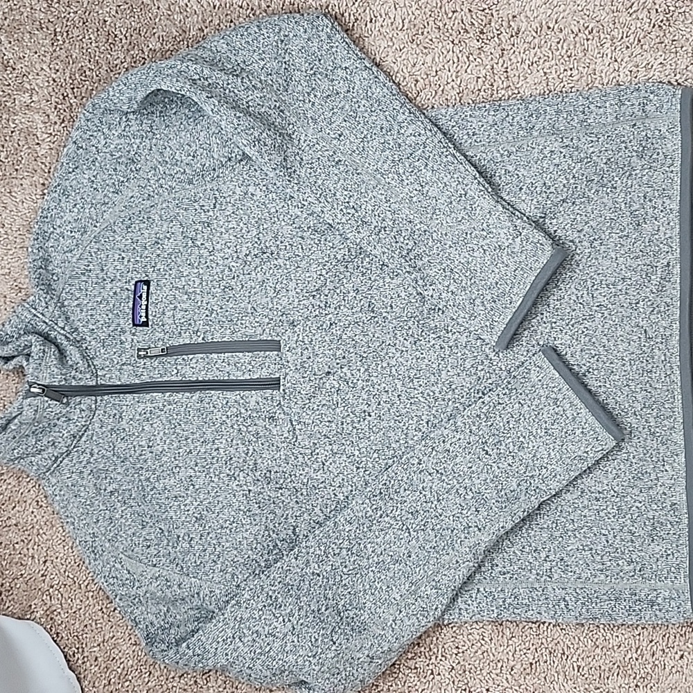 Patagonia pull over sweater